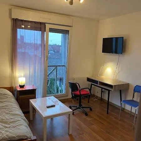 Studio 46 Avec Parking Prive Plein Centre Wifi Apartment